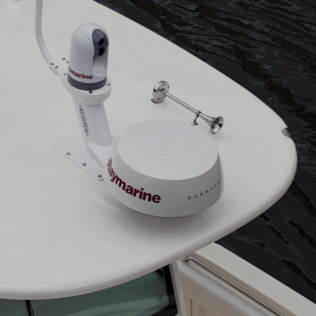 Raymarine QUANTUM Q24W 18&quot; Radar